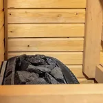 Adorable Arctic - Private Sauna & Free Parking