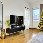 Adorable Arctic - Private Sauna & Free Parking