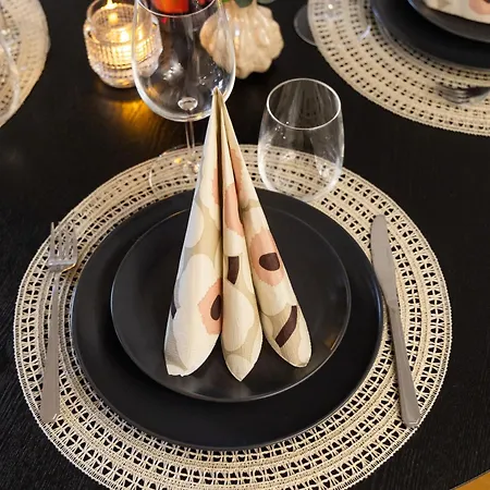 Adorable Arctic - Private Sauna & Free Parking 아파트 *