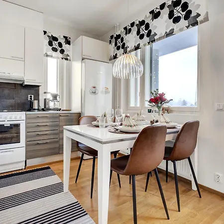 Adorable Arctic - Private Sauna & Free Parking * 로바니에미