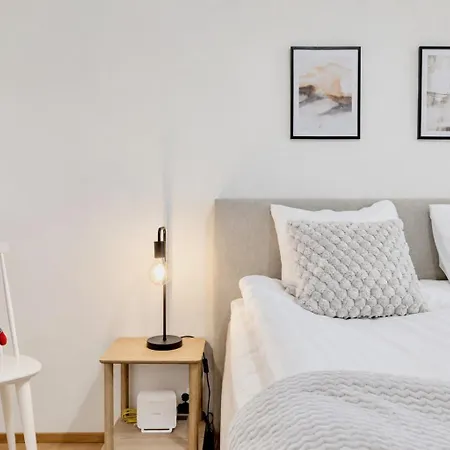 Adorable Arctic - Private Sauna & Free Parking شقة *