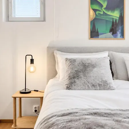 Adorable Arctic - Private Sauna & Free Parking شقة